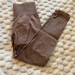 Seamless scrunch butt High-Waist Workout Leggings — Brown Heather